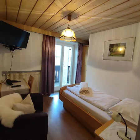 Garni Hattlerhof 2* Brunico